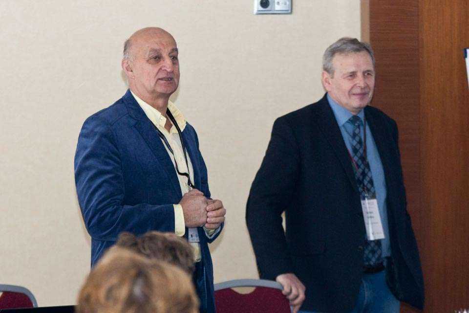 od lewej: prof. dr hab. inż. Antoni Tajduś, prof. dr hab. inż. Dariusz Łydżba / fot. inzynieria.com