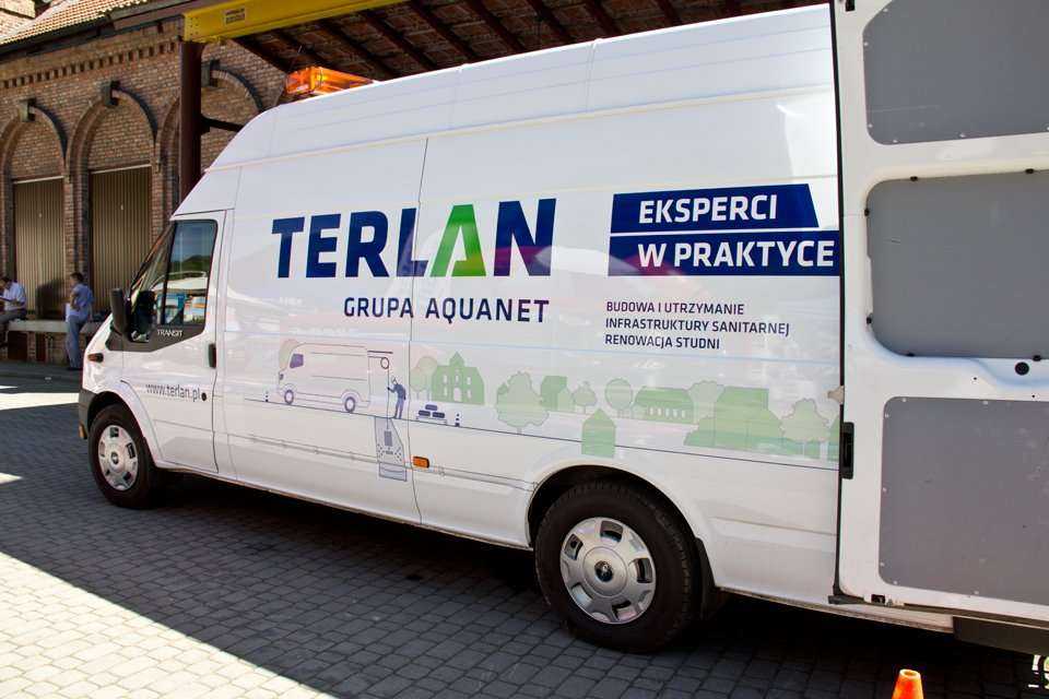 TERLAN sp z o.o. / MC-Bauchemie sp. z o.o. - na wystawie zaprezentowano urządzenia do czyszczenia i renowacji studni kanalizacyjnych - system MRT, który kontroluje jakość wykonywanych prac renowacjach / fot. 