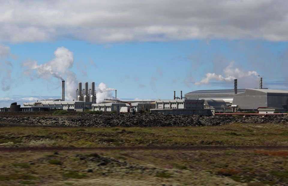 Islandzka kogeneracyjna elektrownia geotermalna Svartsengi