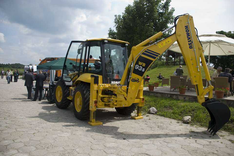 Wystawa zewnętrzna - KOMATSU POLAND sp. z o.o.