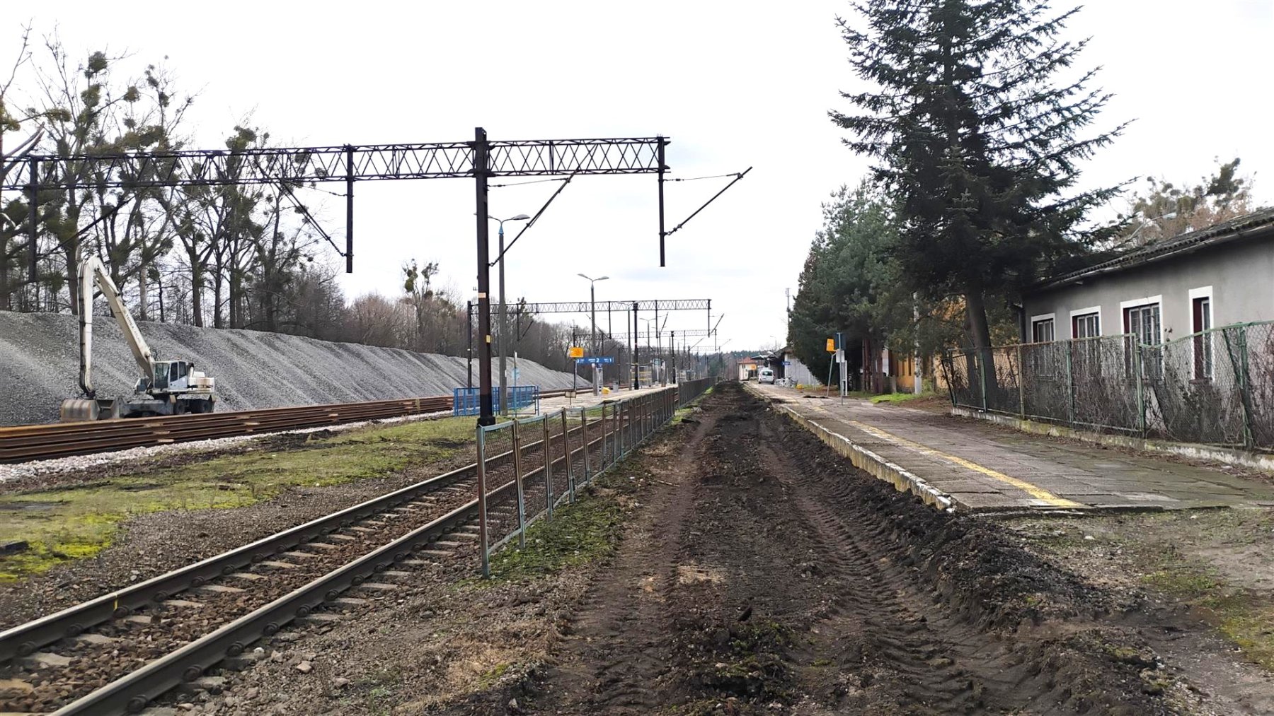 Stacja Tarnobrzeg. Demontaż nawierzchni torowej i magazyn tłucznia. Fot. Mariusz Kucharski/PKP PLK