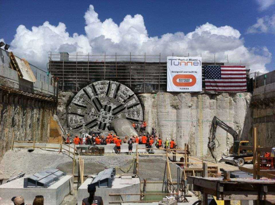 Realizacja tunelu drogowego w Miami, USA. Źródło: Florida Department of Transportation
