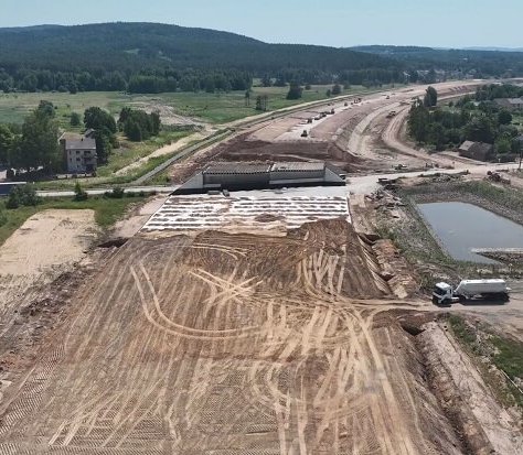 16 km S74. Tak wygląda budowa nowej ekspresówki z lotu ptaka
