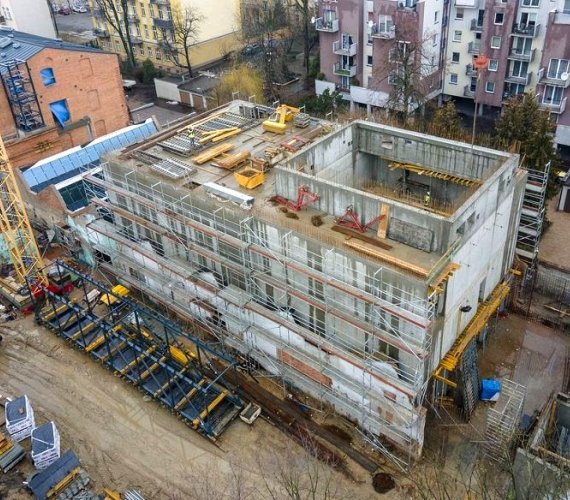 Łódź: remont zabudowań dawnej fabryki