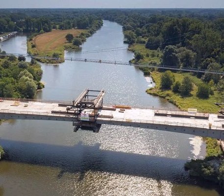 Wrocław: kluczowy moment na budowie mostu przez Odrę