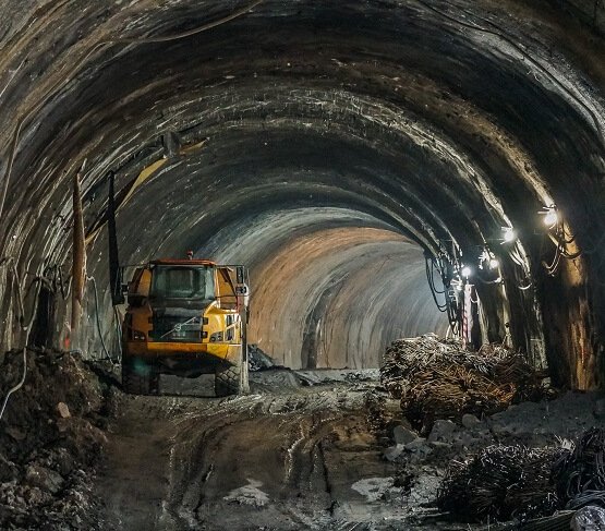 Droga S1: budowa tunelu we wschodnim stoku wzniesienia Glinne