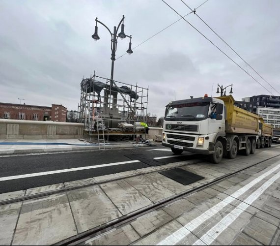 Wrocław: próby obciążeniowe mostów Pomorskich