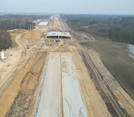 Przelot nad budową odcinka autostrady A2. Otwarcie w tym roku