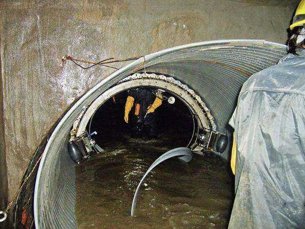 Fig. 6. Feeding the PVC profi le