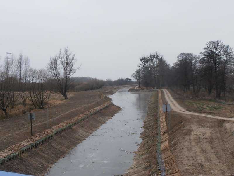 Odmulony odcinek międzypochylniowy kanału, gotowy do napełnienia wodą. Fot. RZGW Gdańsk  